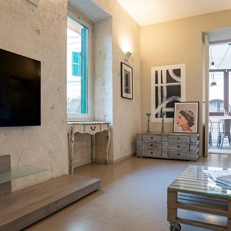 Cozy Nest With Terrace In Trastevere Рим Екстер'єр фото